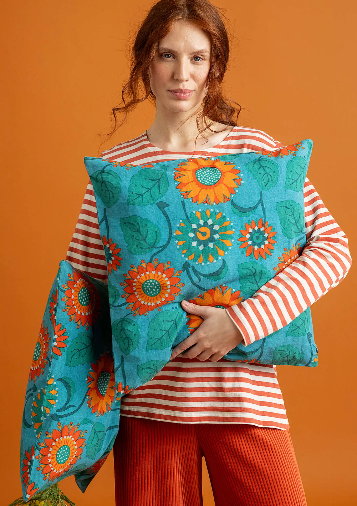 Gudrun Sjödén Kuddfodral "Sunflower" i ekologisk bomull/lin Turkos Sale
