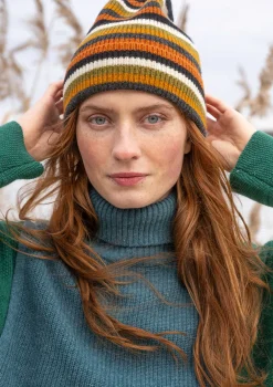 Gudrun Sjödén Mössa i återvunnen ull/lammull Svart/randig Fashion