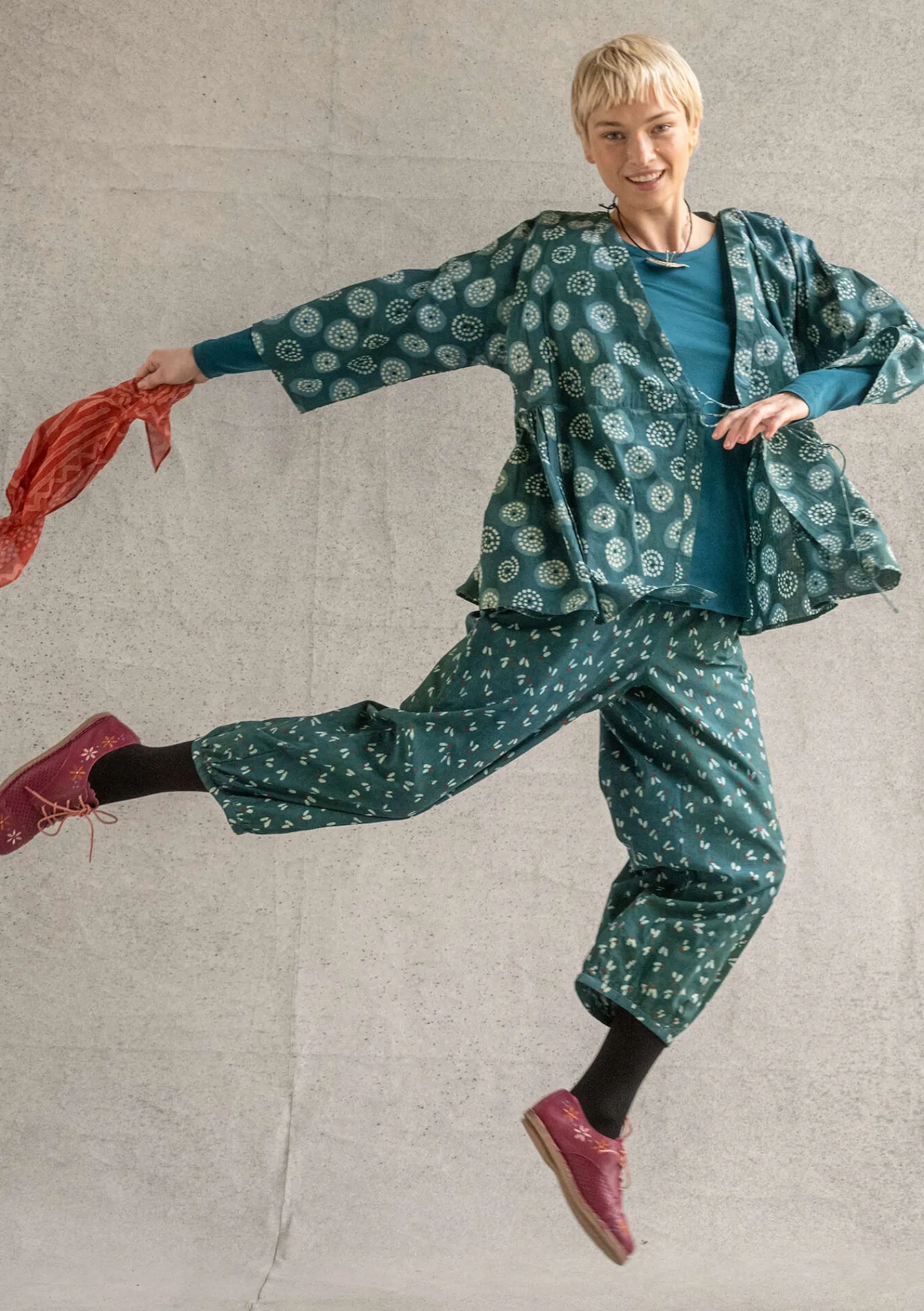 Gudrun Sjödén Omlottblus "Clay" i ekologisk bomull Indigogrön Fashion