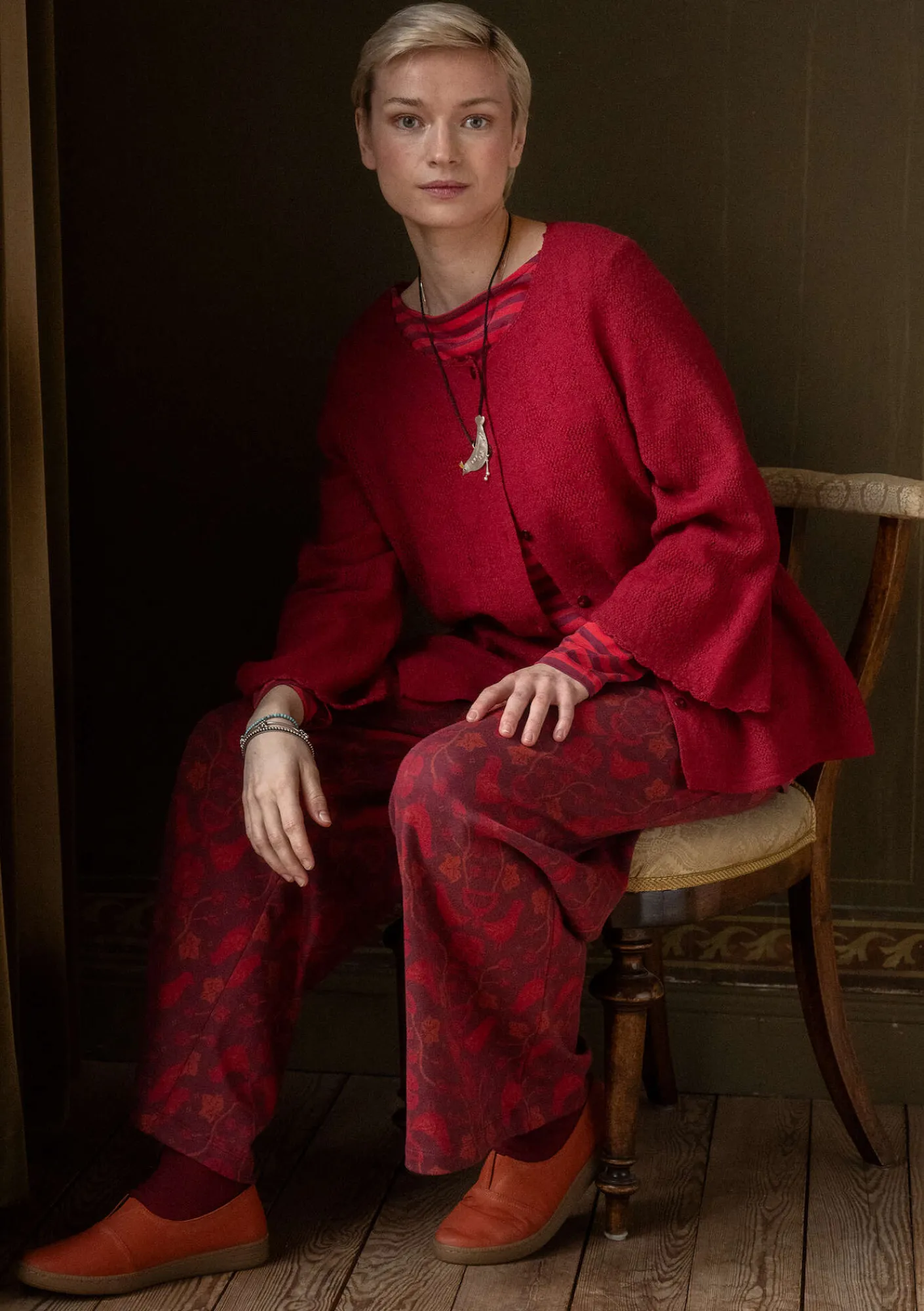 Gudrun Sjödén Pointellekofta "Blomstra" i filtad ull Tranbär Outlet