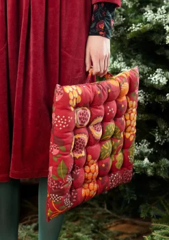 Gudrun Sjödén Sittdyna "Fruits" i ekologisk bomull Tomat Hot