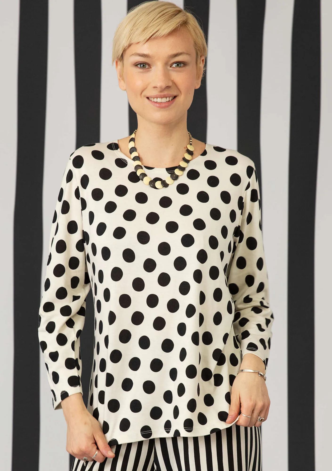 Gudrun Sjödén Top "Mika" i ekologisk bomull/modal Fjäder/svart Fashion