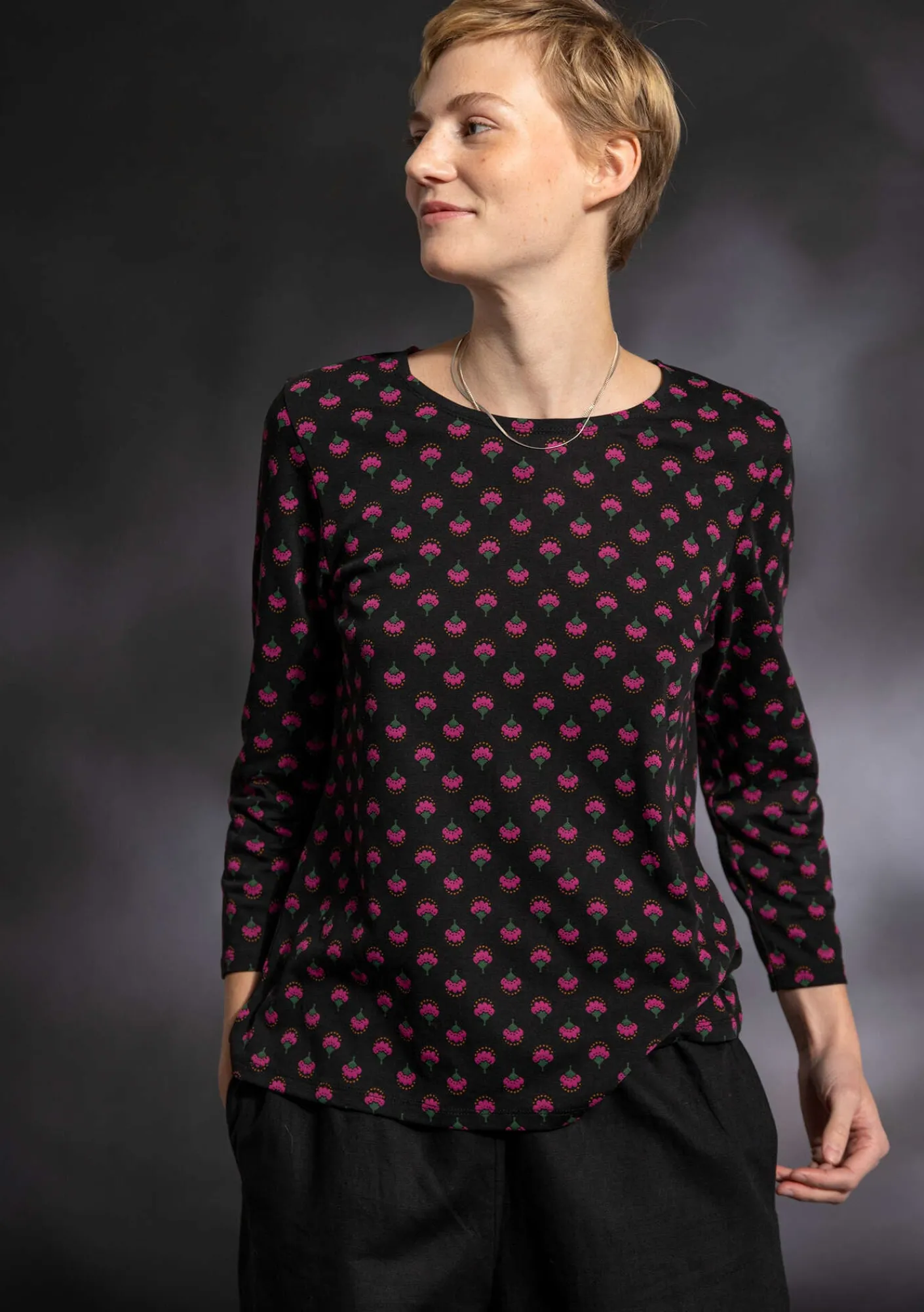 Gudrun Sjödén Top "Sigrid" i ekologisk bomull/lyocell Svart Outlet