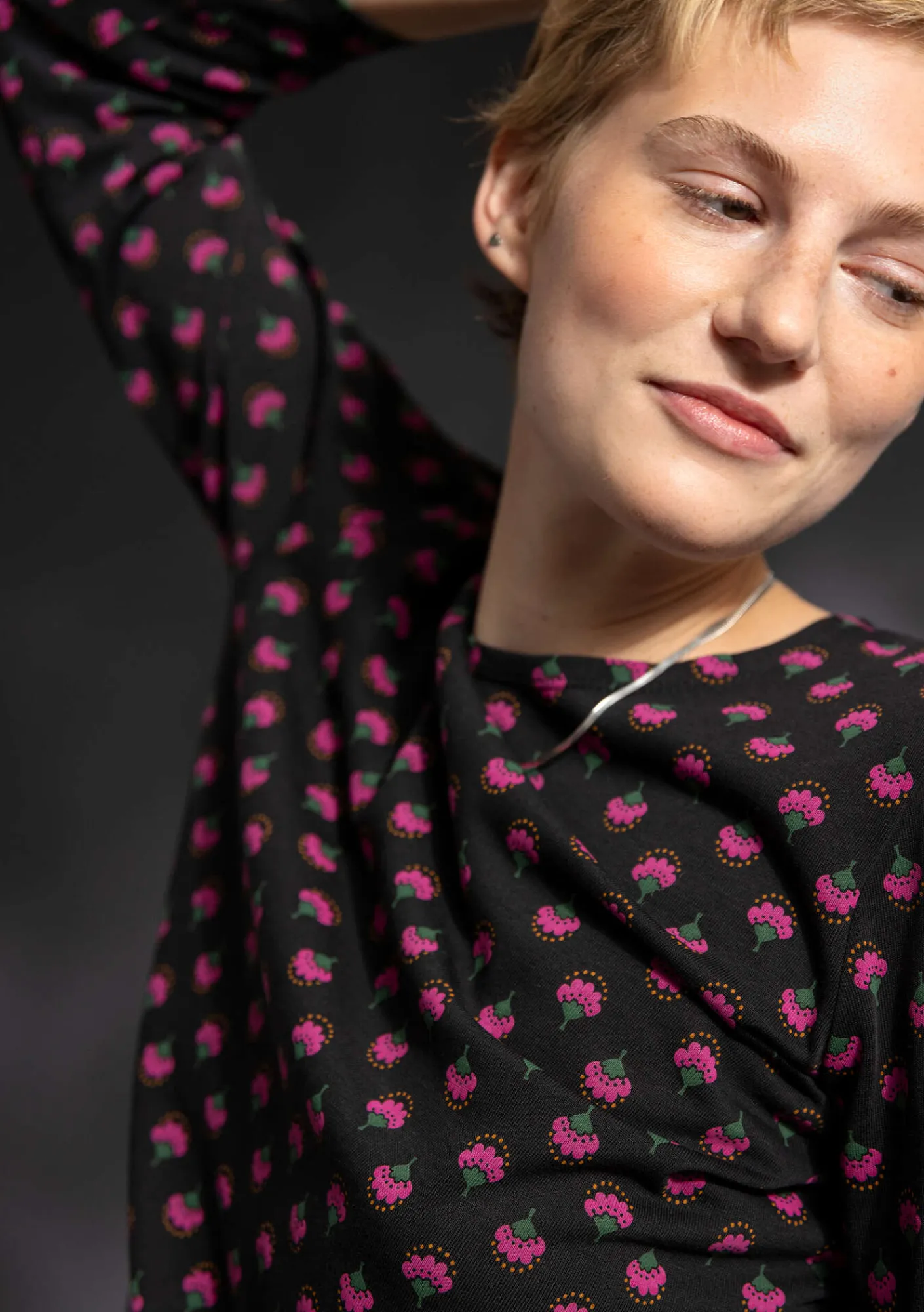 Gudrun Sjödén Top "Sigrid" i ekologisk bomull/lyocell Svart Outlet