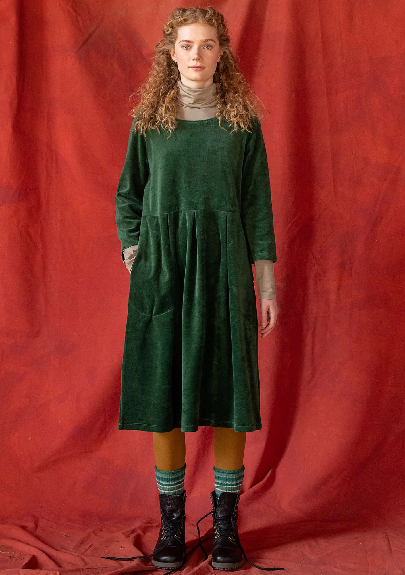 Gudrun Sjödén Velourklänning "Fyrverkeri" i ekologisk bomull/återvunnen polyester Mörkgrön Hot