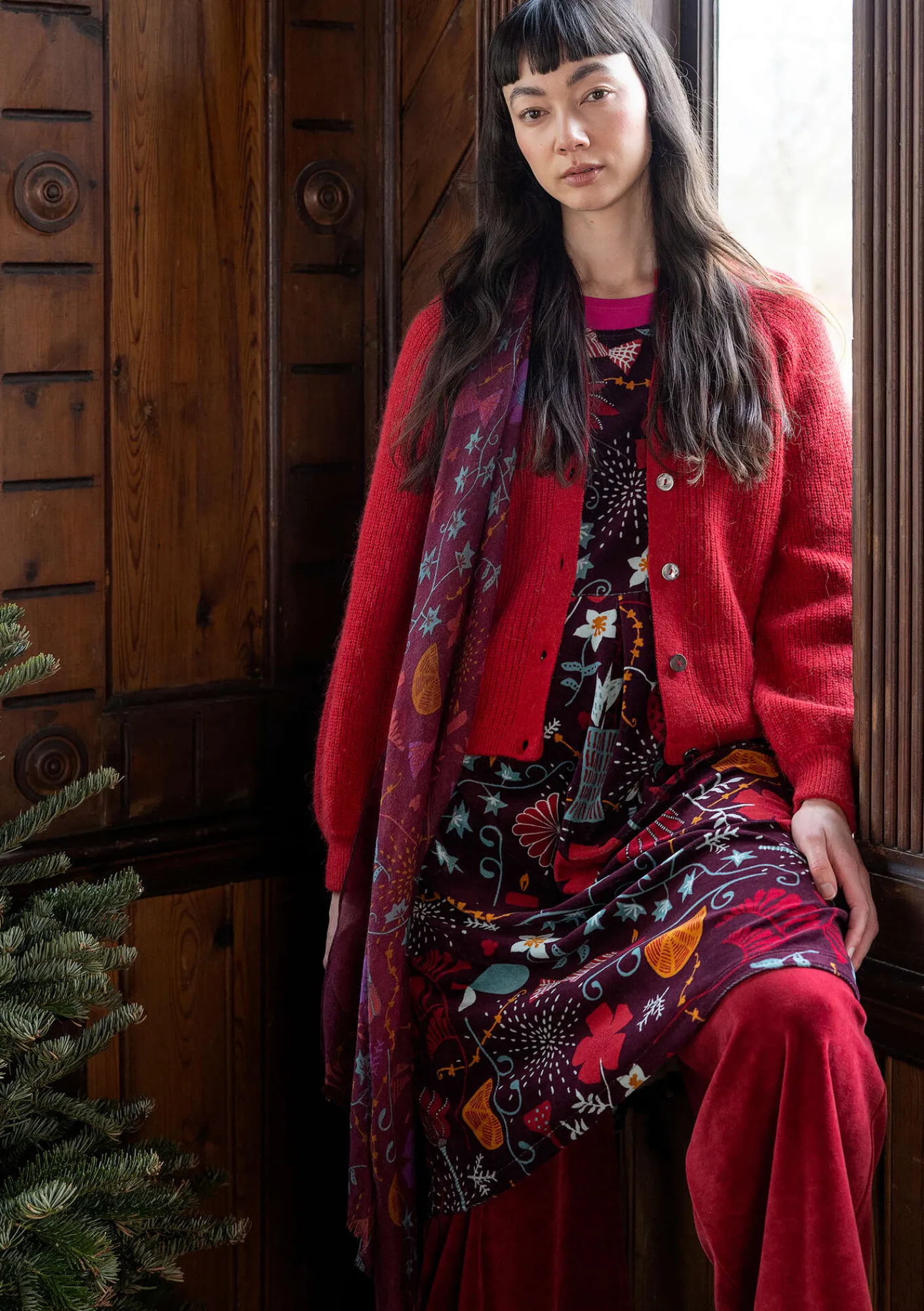 Gudrun Sjödén Velourklänning "Fyrverkeri" i ekologisk bomull/återvunnen polyester Aubergine/mönstrad Sale