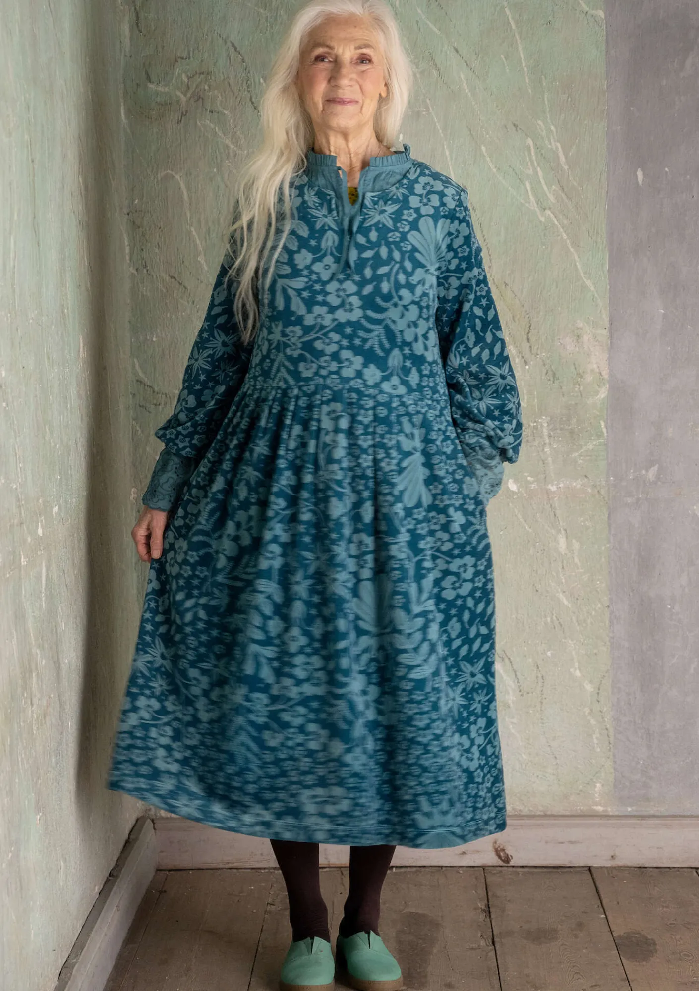 Gudrun Sjödén Velourklänning "Katla" i ekologisk bomull/återvunnen polyester Veronagrön Clearance