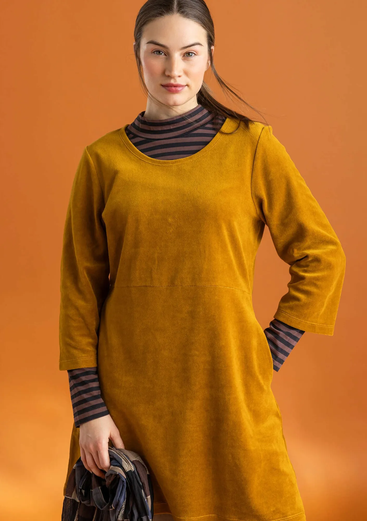 Gudrun Sjödén Velourtunika i ekologisk bomull/återvunnen polyester Curry New