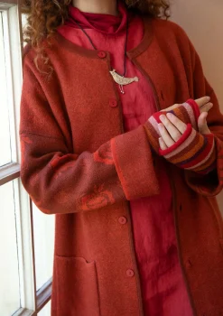 Gudrun Sjödén Vändbar stickad kappa "Aria" i filtad ull Rödcurry Sale