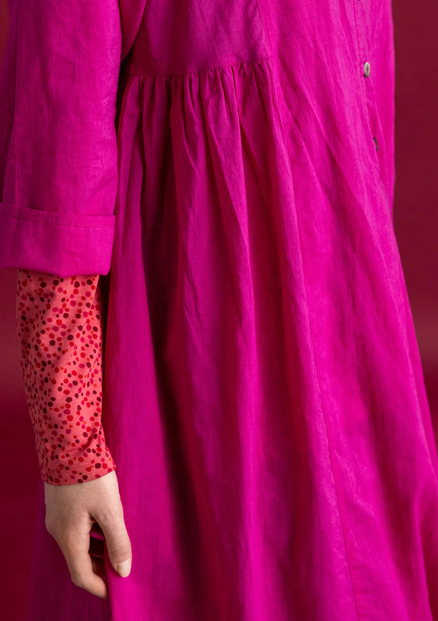 Gudrun Sjödén Vävd klänning ”Hedda” i ekologisk bomull Cerise Fashion