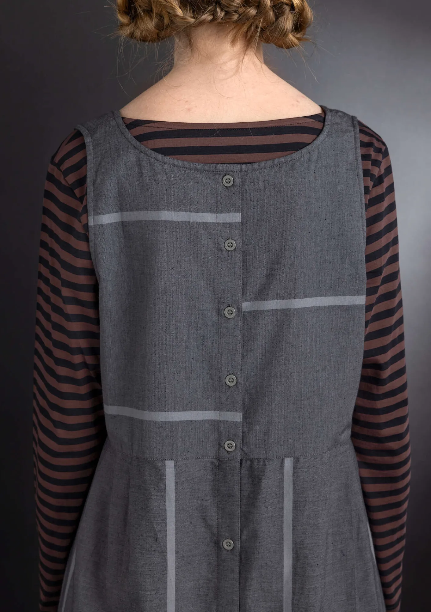 Gudrun Sjödén Vävd västklänning ”Ava” i ekologisk bomull Svart Hot
